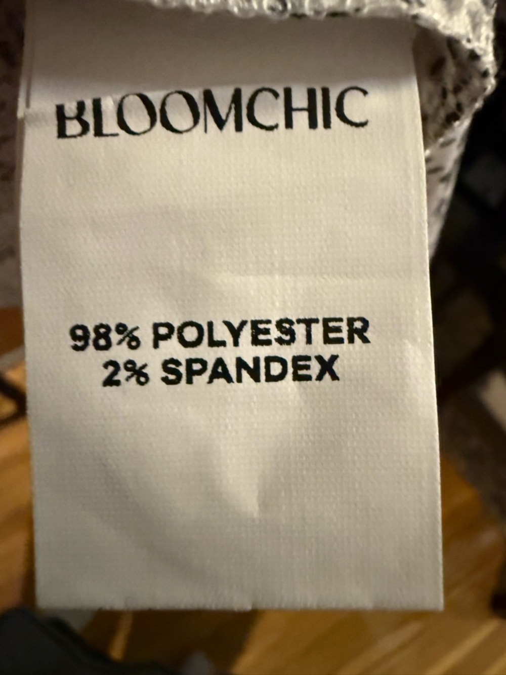 BloomChic Black and White Patterned V-Neck Top - Picture 5 of 6